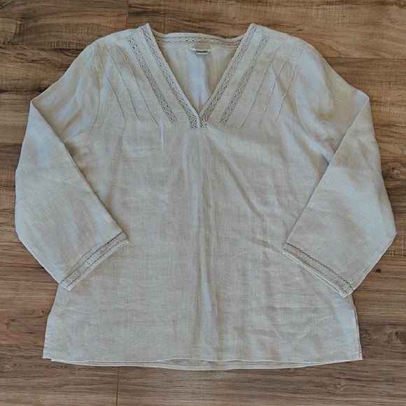Christopher & Banks Tops - EUC 100% Linen Blouse